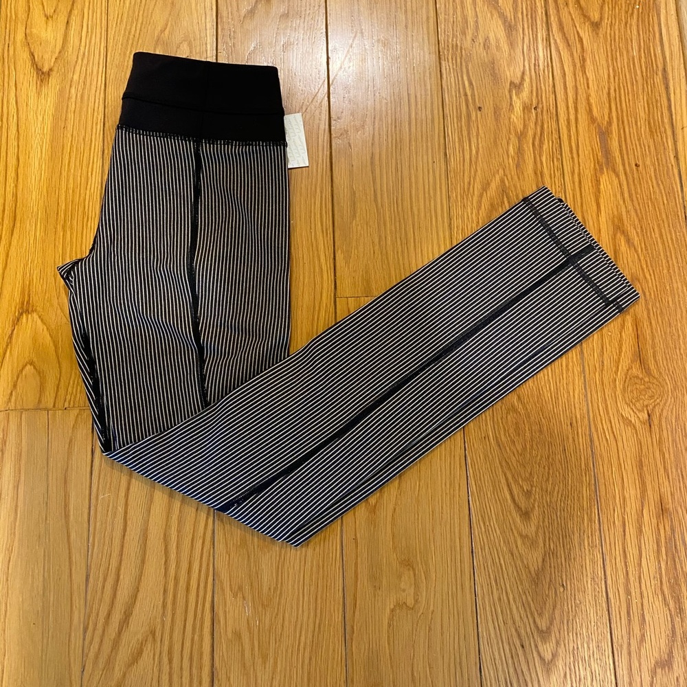 Lululemon skinny groove pant !!!SOLD
